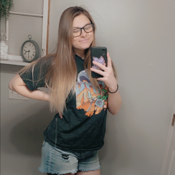 Meet your Posher, Madison - Picture 5 of 5